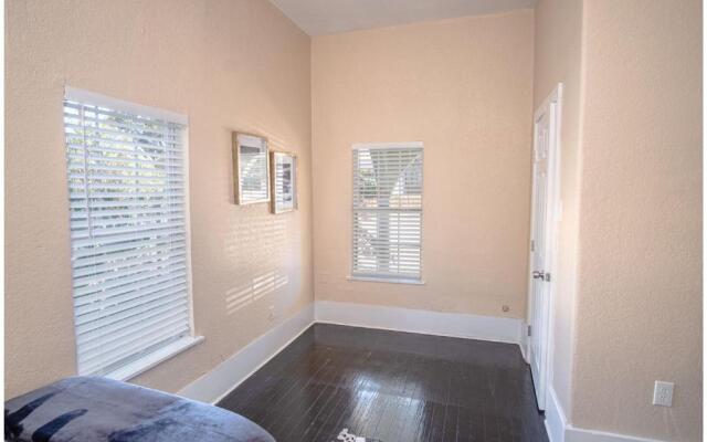 3 BR1 BA Remodeled Home Near Downtown