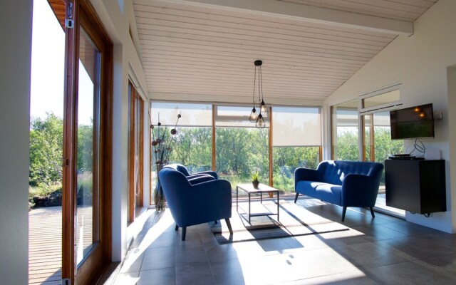 Harpa Holiday Home