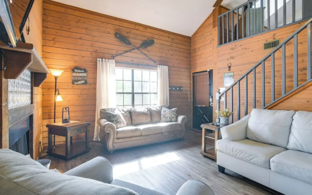 Relax Fireside! Home 8 Mi to Silver Dollar City