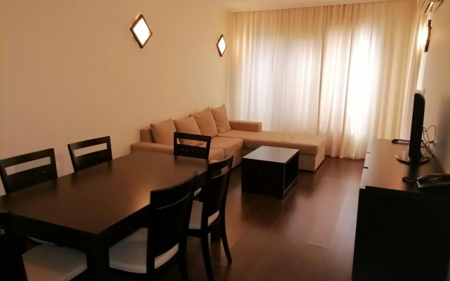 Apart-Hotel "Bendita-Mare"