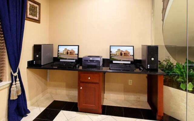 Best Western Plaza Inn And Suites