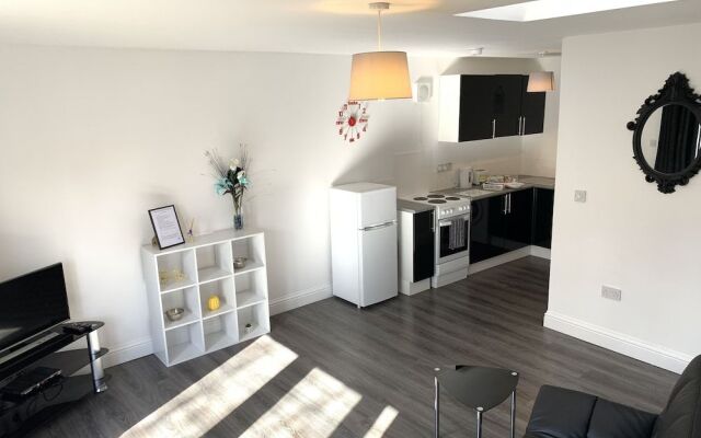 Grand Central Budget Modern Apartments