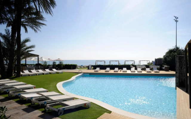 Hotel Tropical Gava Mar