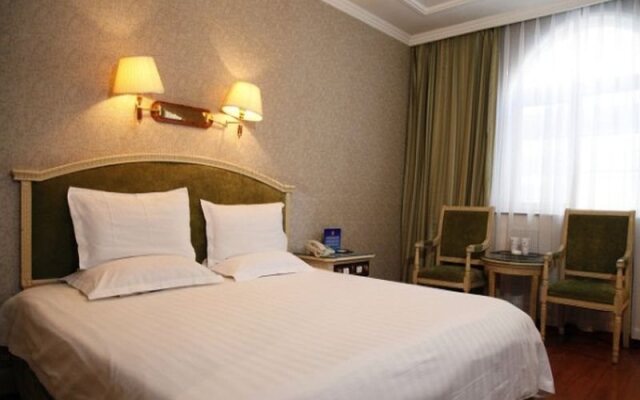 Saint Angel Hotel (Beijing Chaoyang Hospital Hujialou Subway Station)
