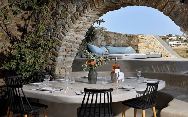 Paraga Scorpios Villa 2 7mins Walk to Beach by Calypso Sunset Villas