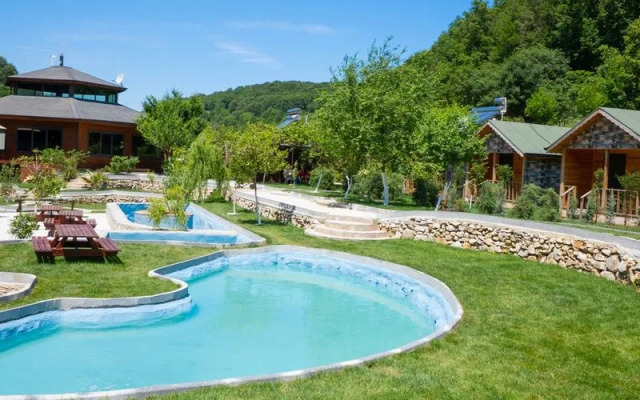 Sosyete Cobani Dogal Yasam Oteli