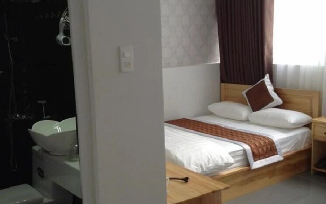 Mr Rot's Secret Hotel