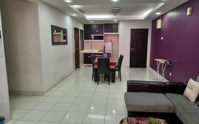 Indah Alam Condo