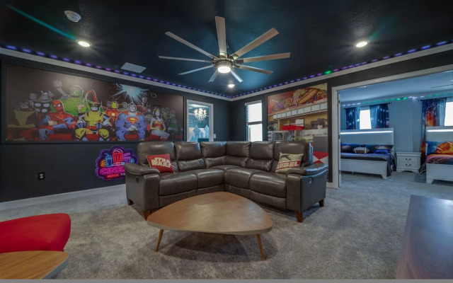 9 Bedroom Family Friendly Retreat -Champions Gate, Davenport