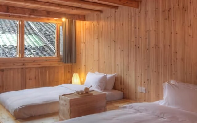 Liping Dong Art Theme Hotel