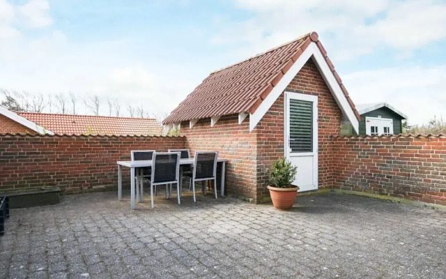 6 Person Holiday Home in Ulfborg