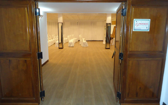 Hotel Rayentray Tehuelche