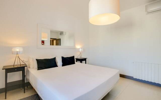 Beautiful 3bed W/terrace in Elegant Eixample