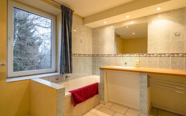 Modern Holiday Home in Sourbrodt with Private Pool