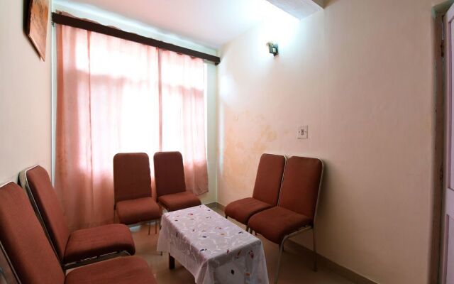 Oyo 13710 Home Cozy 2Bhk Aleo Manali