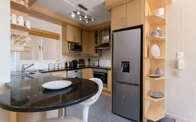 Mont Serrat 58 by CTHA