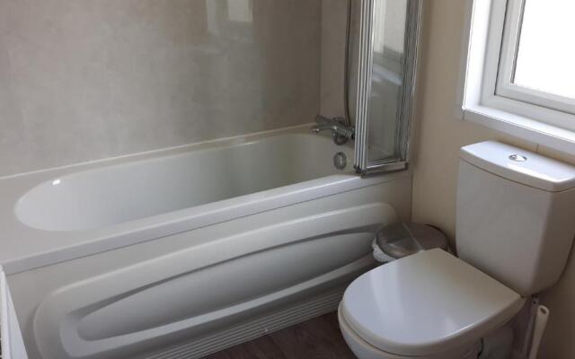 Luxury 6 berth lodge at Quince 10
