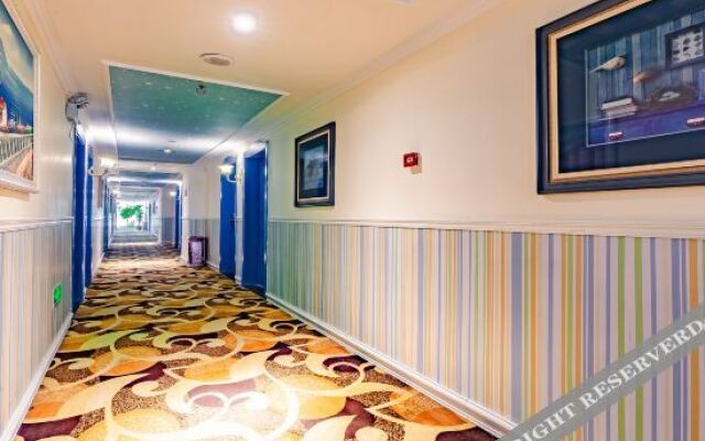 Renshou 8:30 Theme Hotel