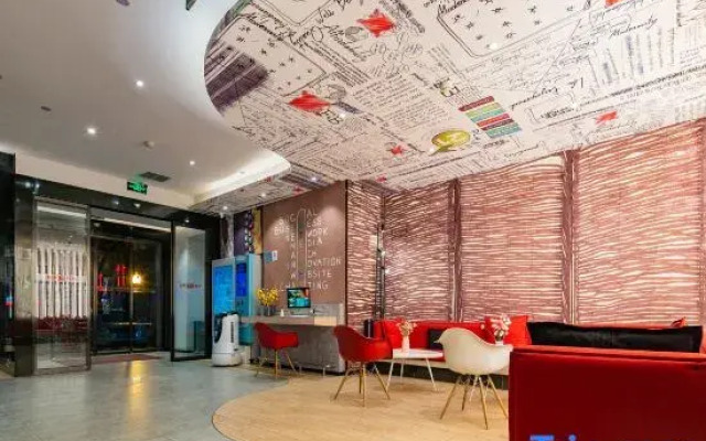 Ibis Hotel