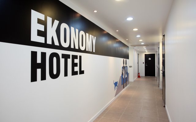 Ekonomy Hotel Myeongdong Central