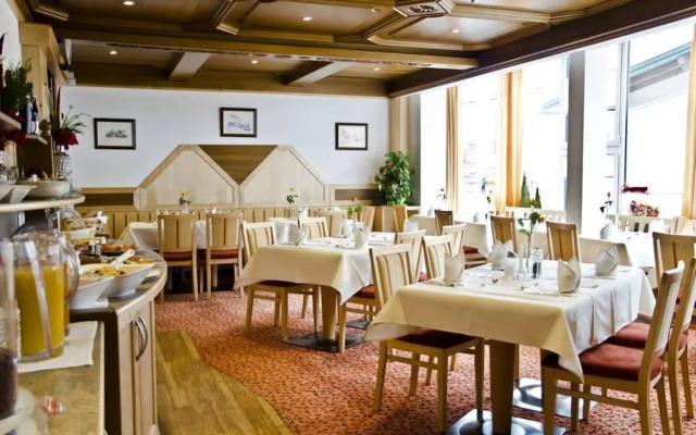 Hotel Charly