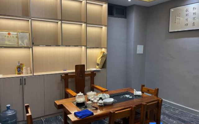 Shangjing Zhongxuan Hotel (Wayaoba Branch)