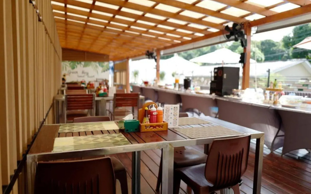 Green Bay Samed Resort