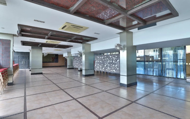 Capital O 23123 Hotel Kohinoor