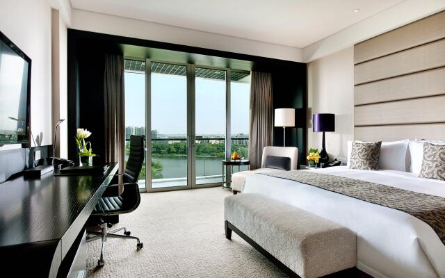 Crowne Plaza Shanghai Xiayang Lake by IHG