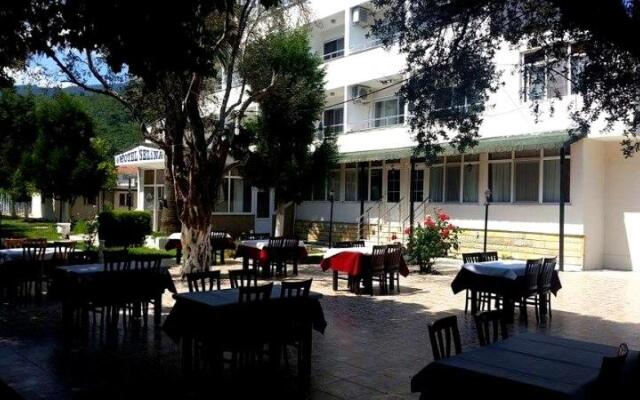 Selina Hotel
