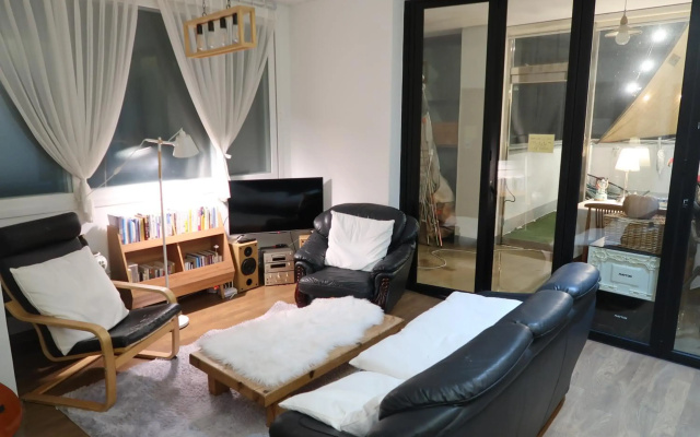 Andong Poong-gyung HOSTEL n LIBRARY