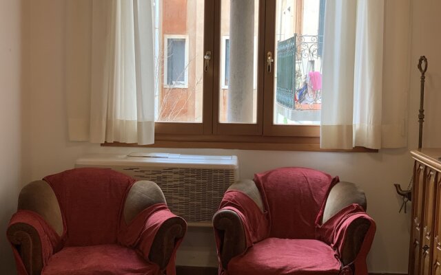 Grimaldi Apartments - Alle Bifore