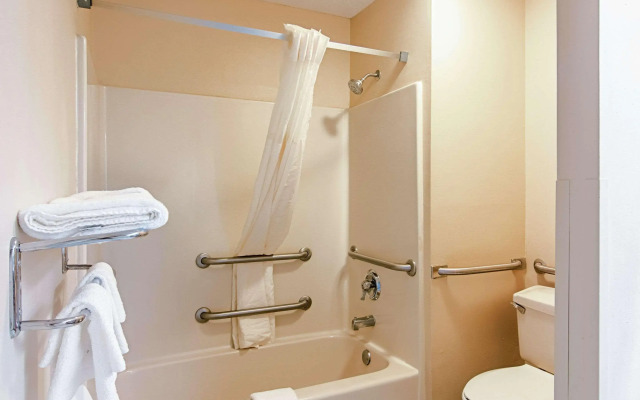 Quality Inn Thomaston