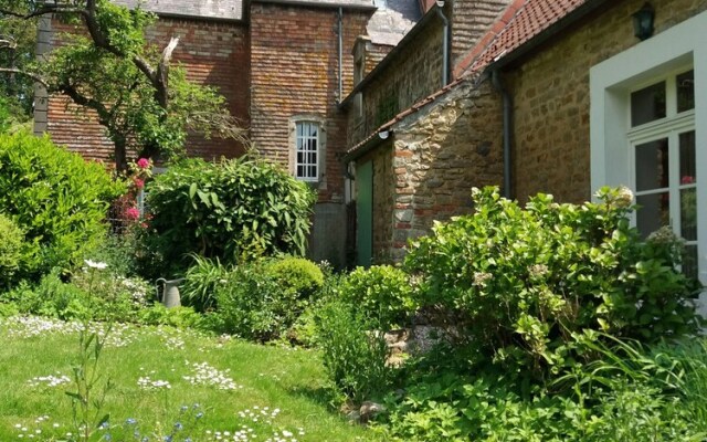 Petit manoir de la berthenlaire