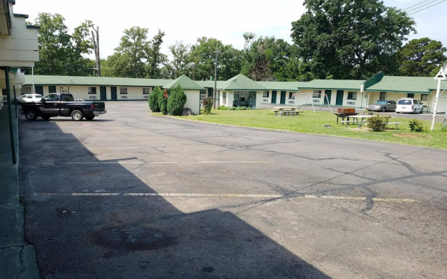 Oak Park Motel