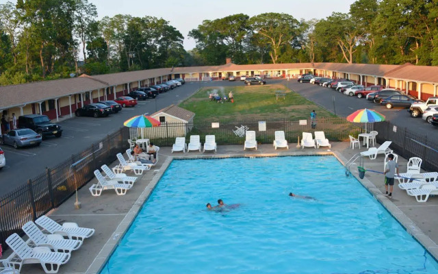 Atlantic Inn & Suites