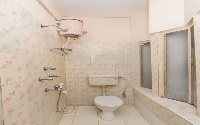 OYO 8998 Hotel Aayash