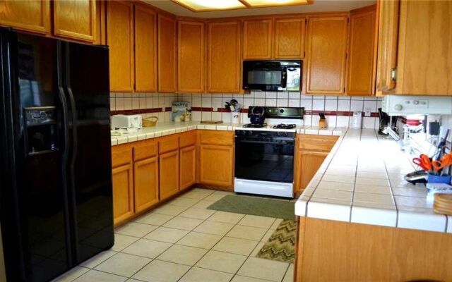 1664 Venice - 4 Br Home