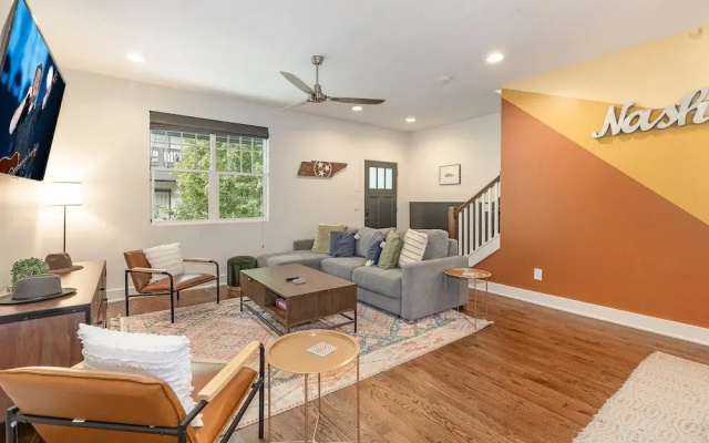 Nashville Comfort-mins to Broadway-12th S District