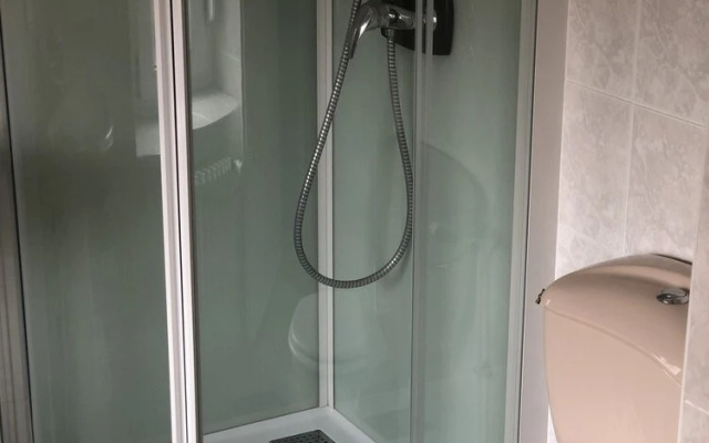 Enzo Neufchateau By Kyriad Direct