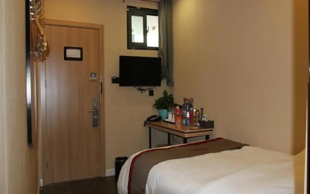 Thank Inn Plus Hotel Henan Zhengzhou Jinshui District Wenhua Road Chenzhai – Guest Rooms – Zhengzhou