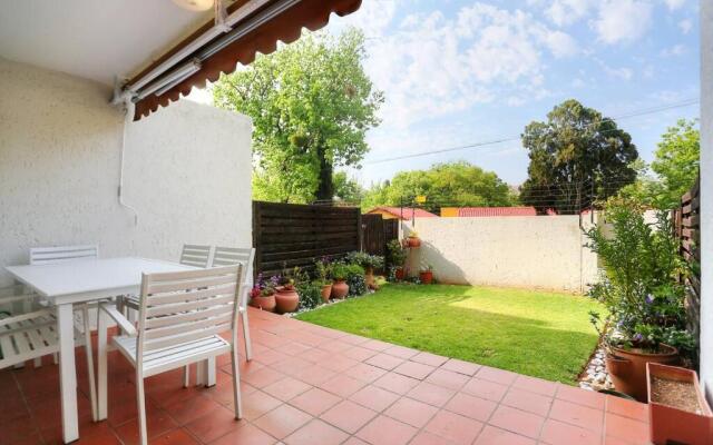 Corner House large 1 bedroom apartment