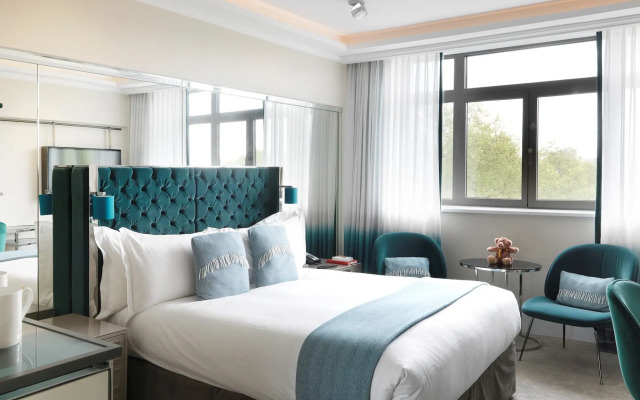 The Athenaeum Hotel & Residences