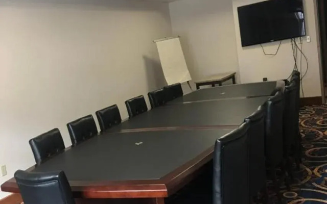 Days Inn & Suites by Wyndham Fort Saskatchewan