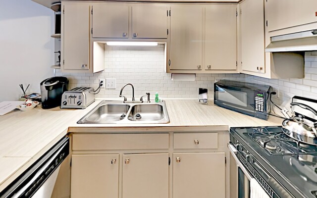 Beaver Duplex Unit B - 2 Br Duplex