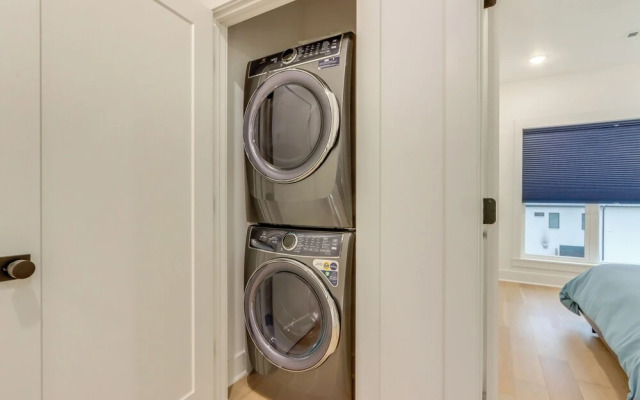 Near Downtown: Luxury Townhome in Bentonville!