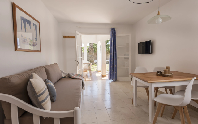 Apartamentos Las Brisas I & II
