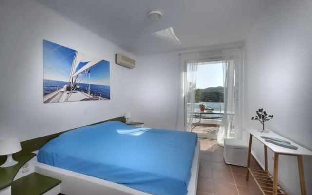 Sea front Athena Sounion Apartment