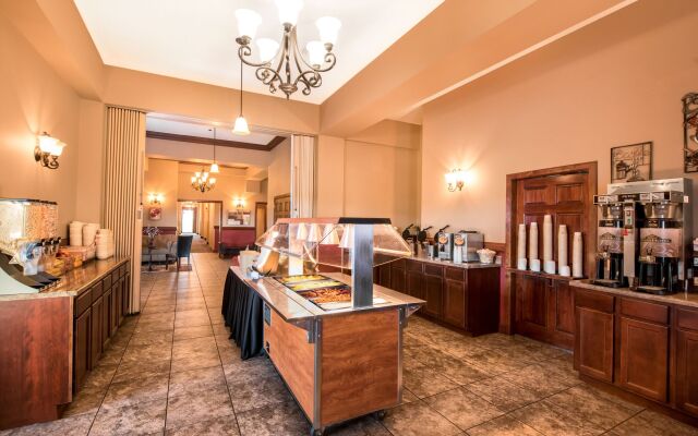 Grand Plaza Hotel Branson