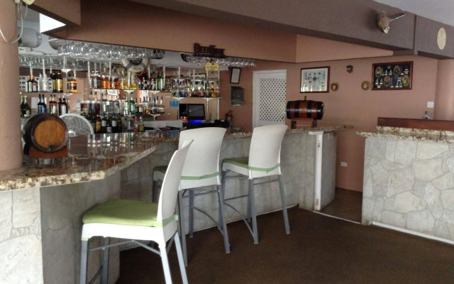 Pirate's Inn